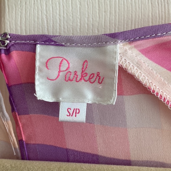 Parker NWOT 100% silk chiffon, geometric patterned blouse. Size S. - Picture 5 of 6